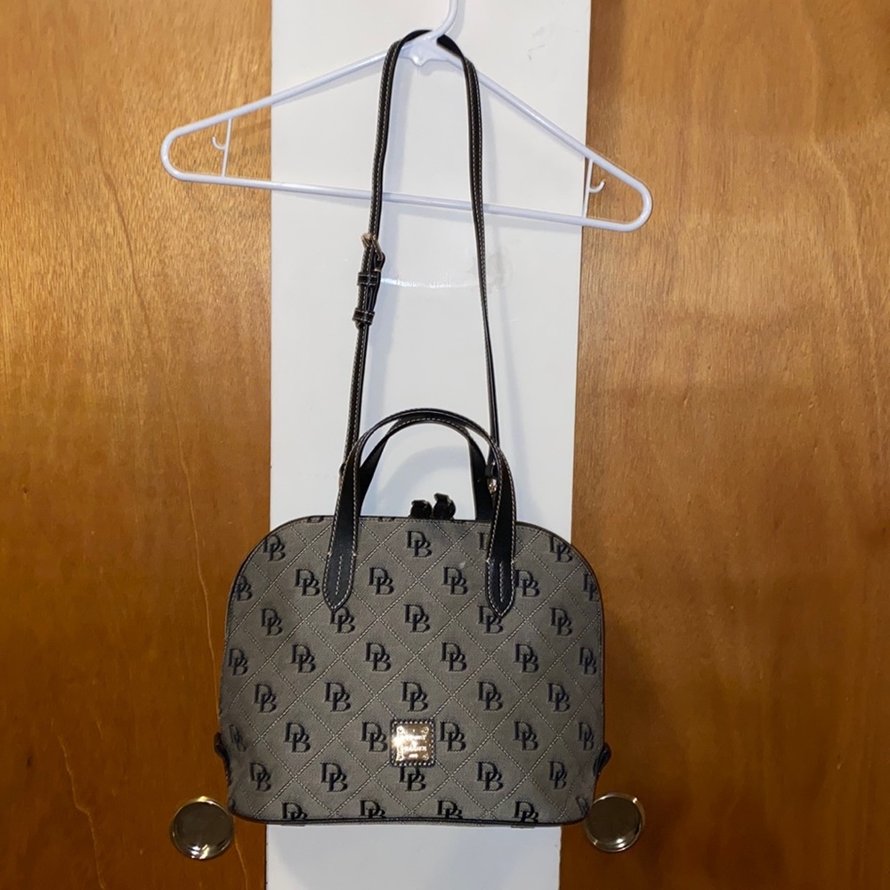 ♠️NWT Dooney & Bourke Rare & Beautiful Hand/Crossbody Bag